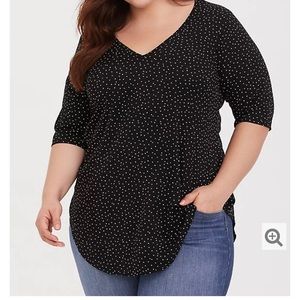 Torrid Size 5 polka dot stretch tunic
